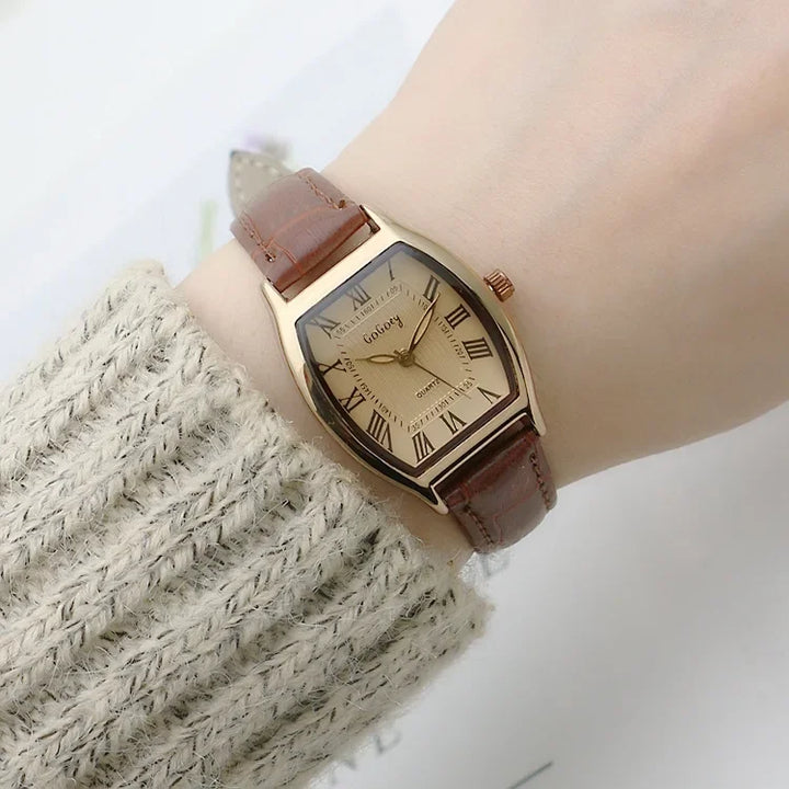 Karoline | Thit Retro women's watch with brown leather strap