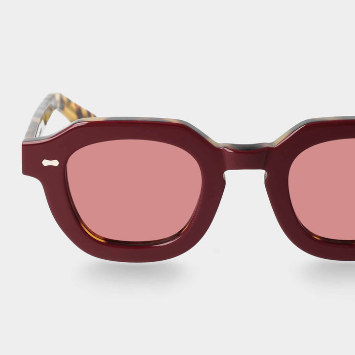 Pernille | Juta Plum Red