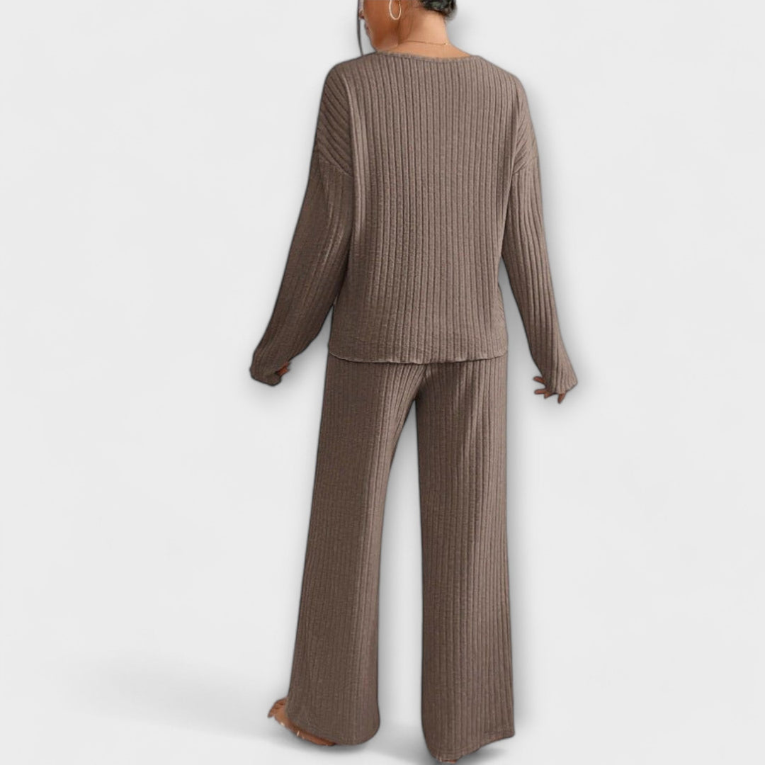 Estrella - Ripped lounge set